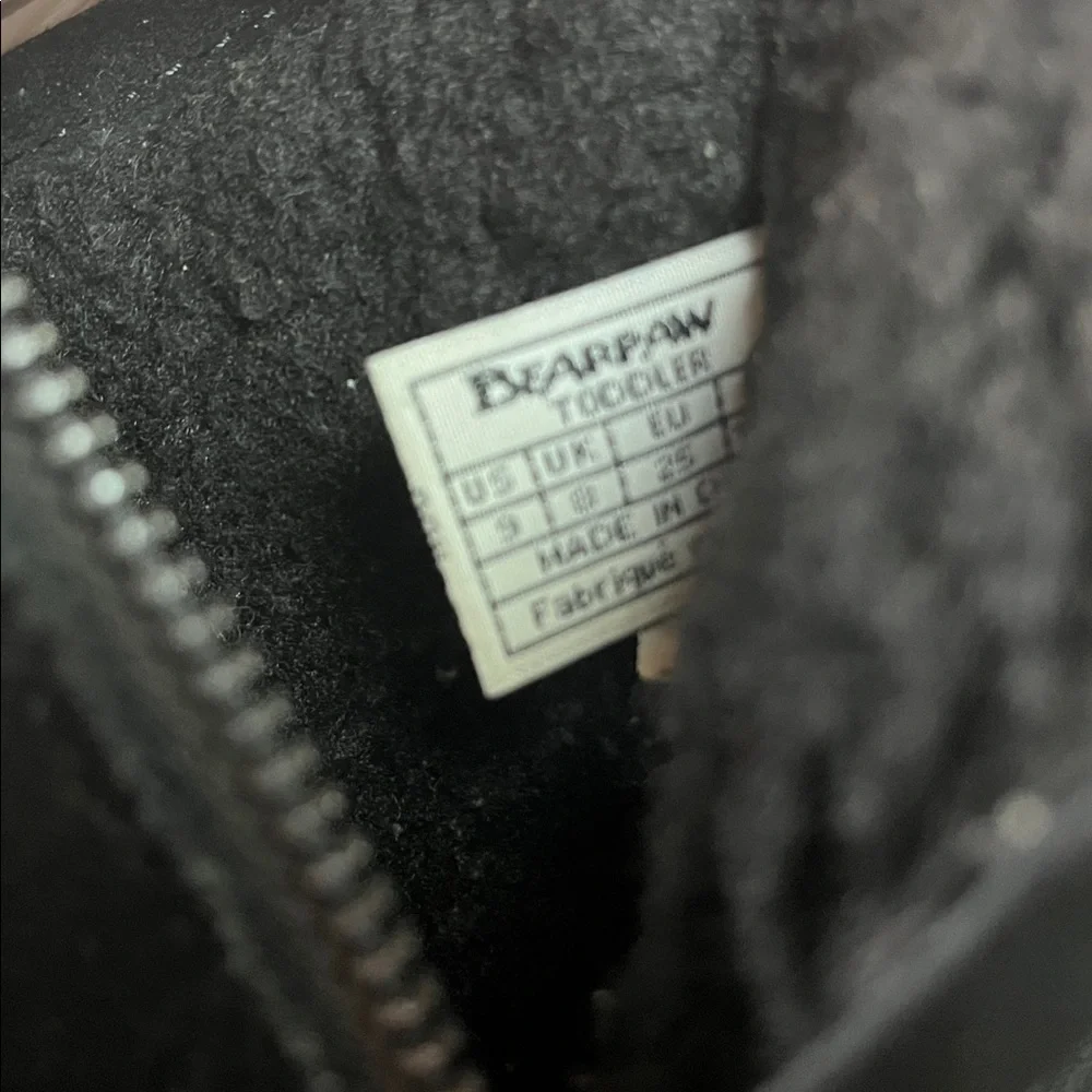BearPaw emma zip